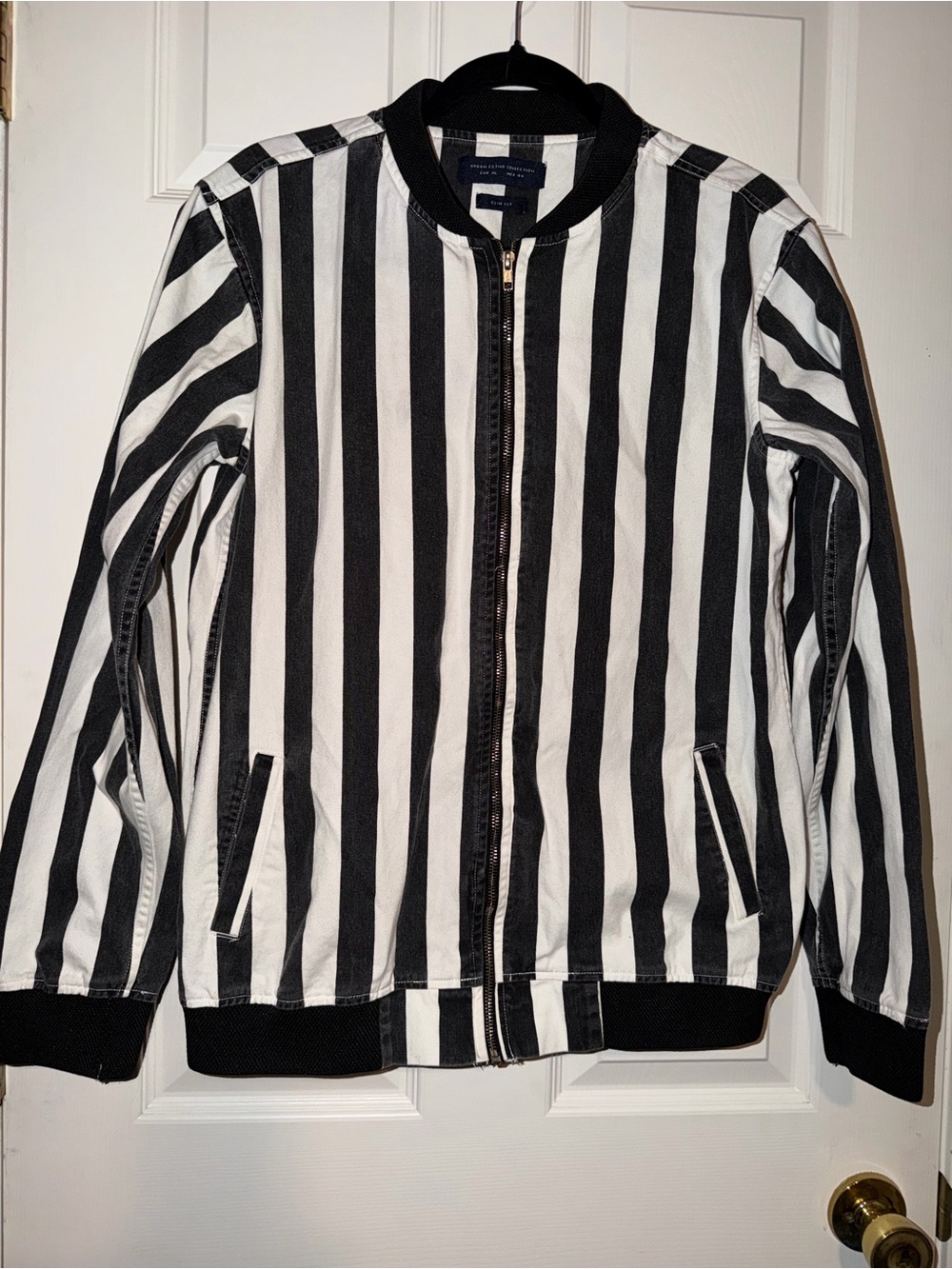 Urban Estilo Black & White Striped Bomber Jacket - Size EU XL (Fits US L)